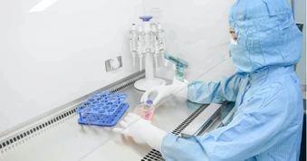 44 lần hóa trị thất bại, bệnh nhân ung thư máu “lật ngược số phận” nhờ kỹ thuật đặc biệt tại Vinmec