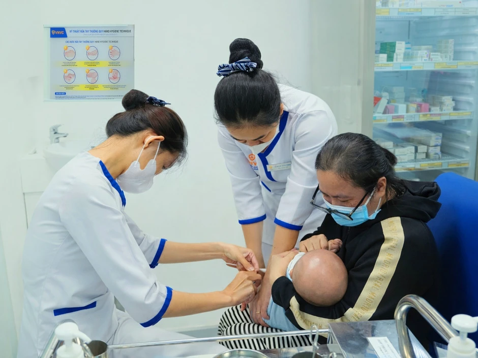 46% tổng số ca mắc não mô cầu là trẻ dưới 15 tuổi, bác sĩ khuyến cáo dấu hiệu diễn biến nặng