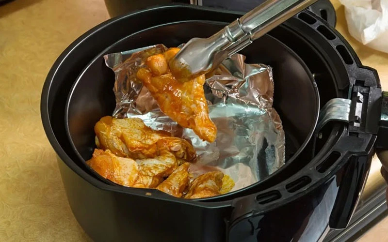 5 kiểu dùng nồi chiên không dầu phải sửa ngay: Mất dinh dưỡng, dễ ngộ độc, cháy nổ, ung thư 5 kiểu dùng nồi chiên không dầu phải sửa ngay: Mất dinh dưỡng, dễ ngộ độc, cháy nổ, ung thư