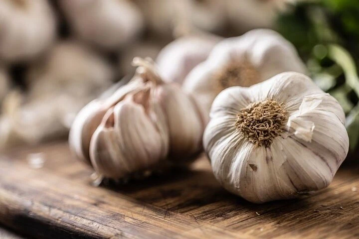 5 lý do nên ăn tỏi thường xuyên để bảo vệ gan và tim mạch 5 lý do nên ăn tỏi thường xuyên để bảo vệ gan và tim mạch