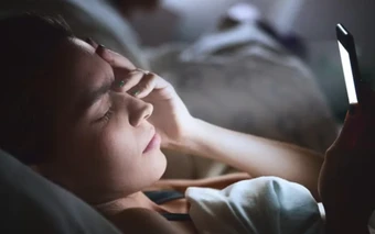 5 thói quen tưởng bình thường nhưng 'bào mòn' sức khỏe mỗi ngày