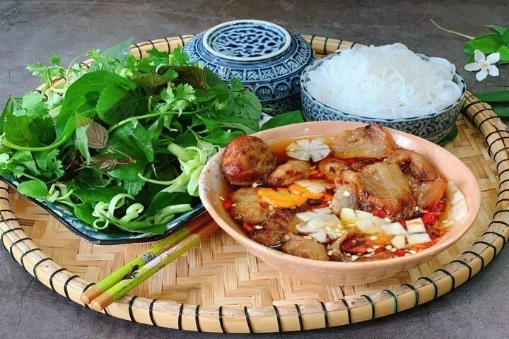 6 món ngon Hà Nội tuyệt vời khi ăn trong mùa hè 6 món ngon Hà Nội tuyệt vời khi ăn trong mùa hè