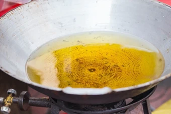6 thói quen tưởng chừng tiết kiệm cho gia đình thực chất lại là nguyên nhân gây ung thư