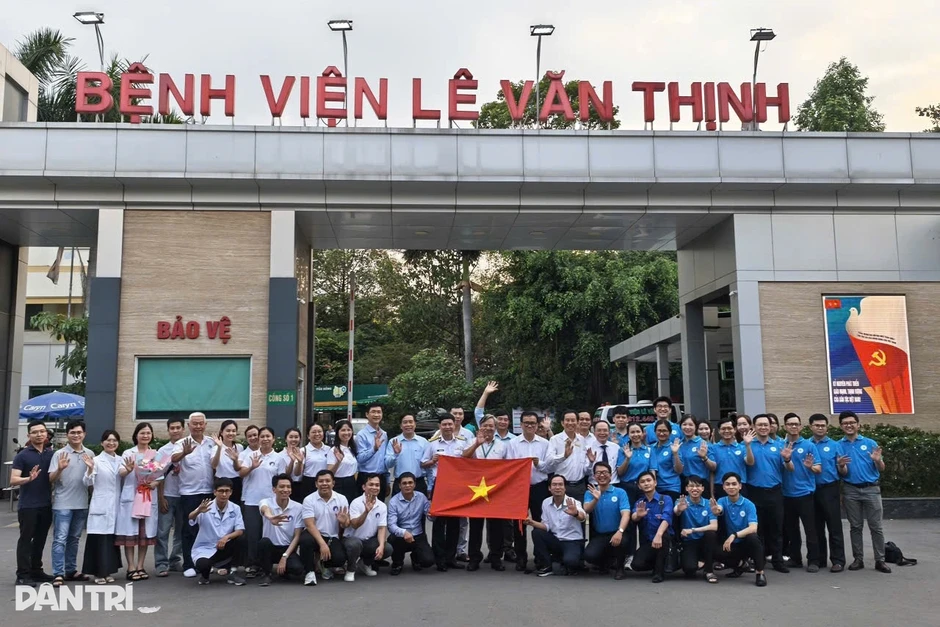 60 y bác sĩ của 4 bệnh viện ở TPHCM làm nhiệm vụ đặc biệt tại Trường Sa 60 y bác sĩ của 4 bệnh viện ở TPHCM làm nhiệm vụ đặc biệt tại Trường Sa