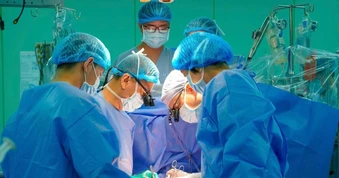 65 phút kỳ diệu để quả tim từ Hà Nội đập lại trong ngực chàng trai ở TPHCM