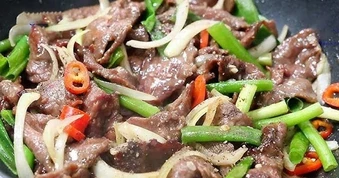 7 món nên dùng ít vào bữa tối nếu không muốn axit uric tăng cao
