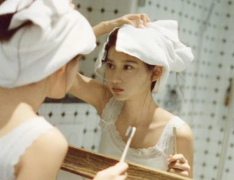 7 thay đổi sớm nhất về ngoại hình khi ung thư tuyến giáp "ghé thăm"
