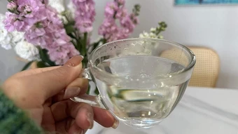 7 việc nên làm mỗi ngày giúp giảm khô mắt - Báo TinVina