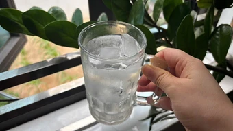 7 việc nên làm nếu mắt thường xuyên khô, cộm - Báo TinVina