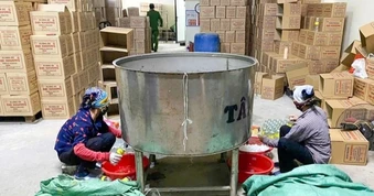 7.488 chai “giấm trắng 100% tự nhiên” pha axit acetic, chuyên gia cảnh báo