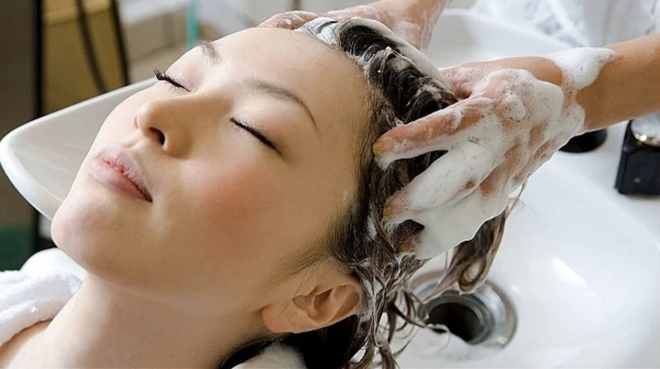 8 sai lầm cần tránh khi gội đầu 8 sai lầm cần tránh khi gội đầu