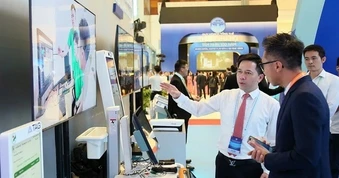 AI, UAV rút ngắn khoảng cách giữa bác sĩ và người bệnh