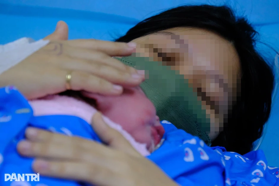Âm thầm chịu đựng bệnh "khó nói", nhiều phụ nữ Việt sa toàn bộ tử cung Âm thầm chịu đựng bệnh "khó nói", nhiều phụ nữ Việt sa toàn bộ tử cung