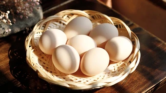 Ăn gì giúp kiểm soát tình trạng tăng acid uric?