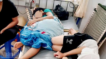 An Giang: 43 người nhập viện điều trị sau khi ăn bánh kem