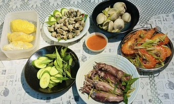 Ăn hải sản thế nào phòng tránh ngộ độc thực phẩm dịp lễ - Báo TinVina