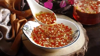 Ăn muối hay nước mắm tốt hơn?