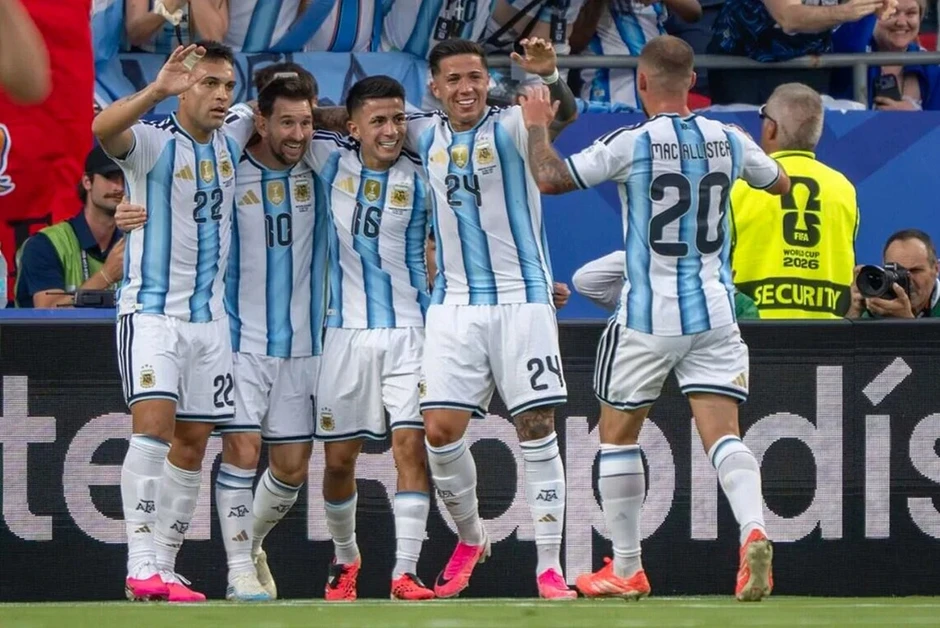 Argentina mang nửa tấn thịt bò đến World Cup tiếp sức cầu thủ - Báo TinVina Argentina mang nửa tấn thịt bò đến World Cup tiếp sức cầu thủ - Báo TinVina