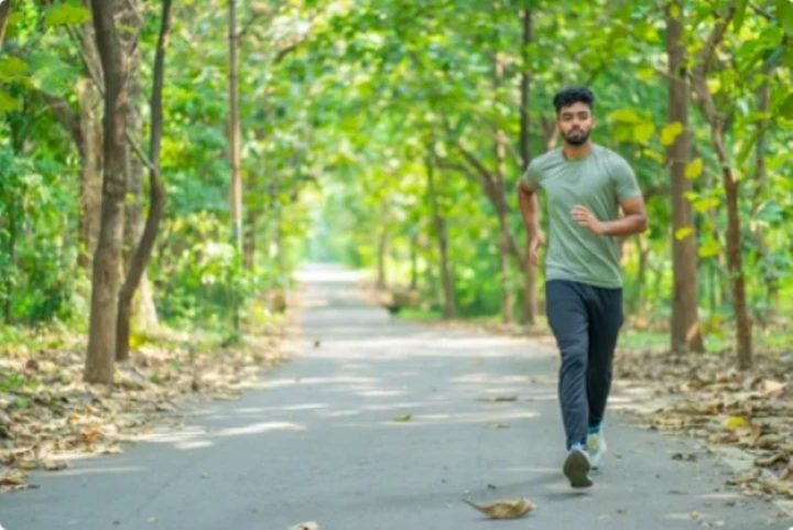Ba bộ phận trên cơ thể thay đổi rõ rệt nếu đi bộ 30 phút mỗi ngày Ba bộ phận trên cơ thể thay đổi rõ rệt nếu đi bộ 30 phút mỗi ngày