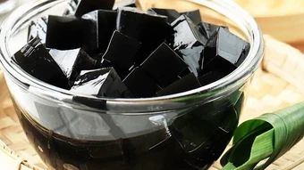 Ba loại đồ ăn kèm thạch giải nhiệt có thể gây hại cho người bệnh thận