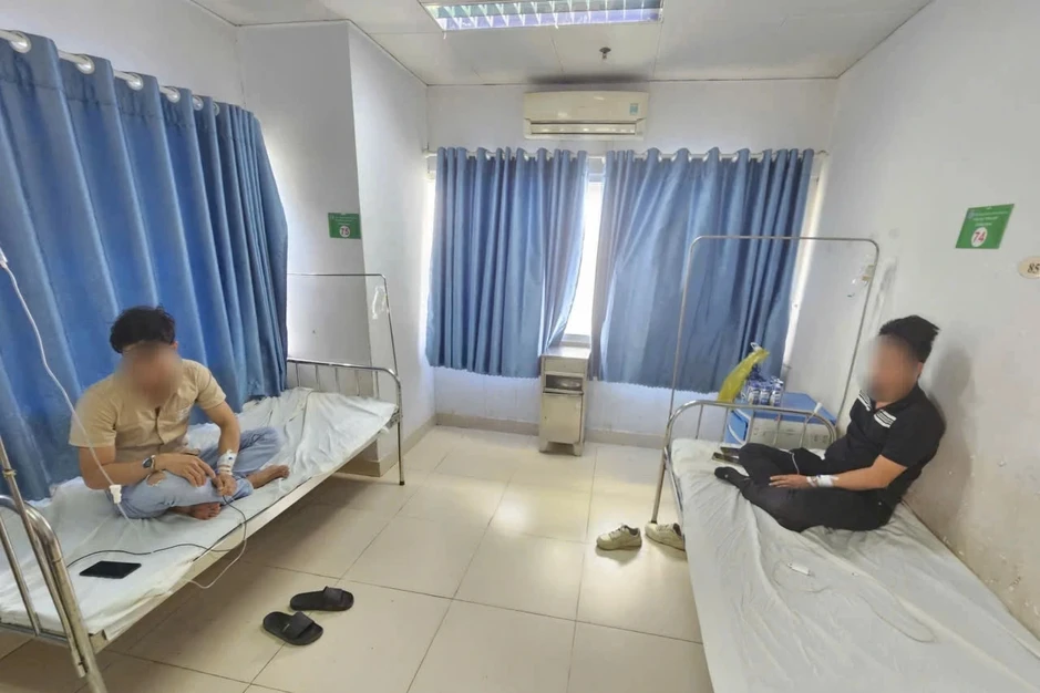 Ba người phải đi cấp cứu sau khi ăn vếch bò um cà đắng ở quán nhậu Ba người phải đi cấp cứu sau khi ăn vếch bò um cà đắng ở quán nhậu