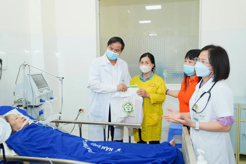 Bác sĩ Bạch Mai giúp đồng bào Sơn La chăm sóc sức khỏe như tại Thủ đô Bác sĩ Bạch Mai giúp đồng bào Sơn La chăm sóc sức khỏe như tại Thủ đô