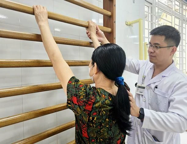Bác sĩ Bệnh viện Bạch Mai cảnh báo 1 tình trạng bệnh đang tăng nhanh, người già hay trẻ đều mắc nhiều Bác sĩ Bệnh viện Bạch Mai cảnh báo 1 tình trạng bệnh đang tăng nhanh, người già hay trẻ đều mắc nhiều