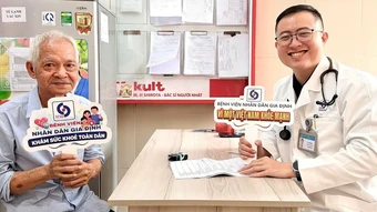 Bác sĩ bệnh viện lớn TP HCM về tận phường khám miễn phí cho dân