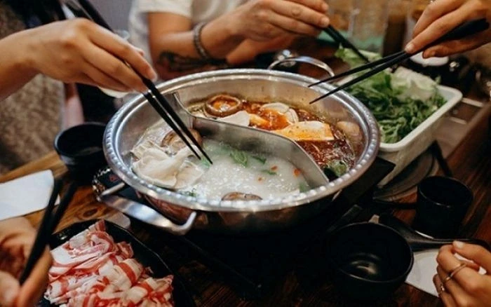 Bác sĩ BV Bạch Mai cảnh báo cách ăn của nhiều người “tiếp tay” cho ung thư