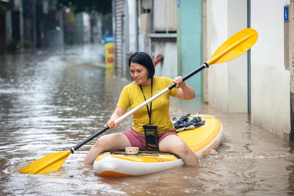 Bác sĩ cảnh báo các bệnh nguy hiểm rình rập sau mưa ngập Bác sĩ cảnh báo các bệnh nguy hiểm rình rập sau mưa ngập