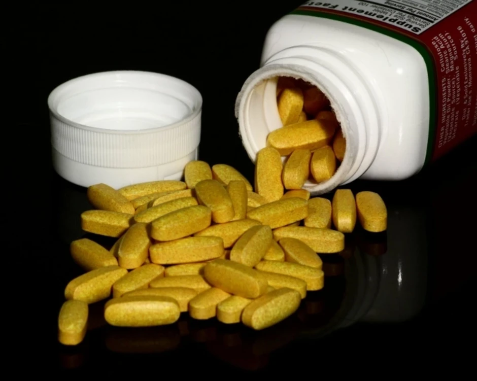 Bác sĩ cảnh báo nguy hiểm chết người khi lạm dụng vitamin Bác sĩ cảnh báo nguy hiểm chết người khi lạm dụng vitamin