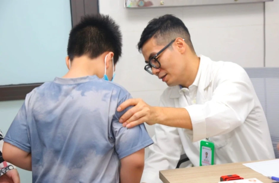Bác sĩ cảnh báo nhiều trẻ mắc dị tật sinh dục phát hiện bệnh muộn Bác sĩ cảnh báo nhiều trẻ mắc dị tật sinh dục phát hiện bệnh muộn