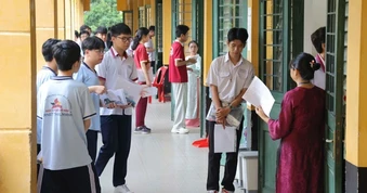 Bác sĩ cảnh báo: Sĩ tử dễ khủng hoảng, đổ bệnh sau kỳ thi