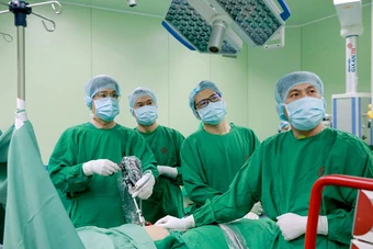 Bác sĩ chạy đua thời gian cứu bệnh nhân viêm ruột thừa mắc Thalassemia nặng