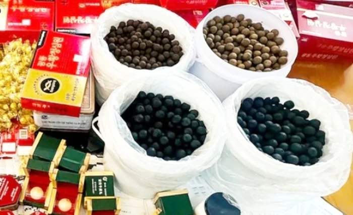 Bác sĩ chỉ cách phân biệt An Cung Ngưu Hoàng hoàn thật và giả Bác sĩ chỉ cách phân biệt An Cung Ngưu Hoàng hoàn thật và giả