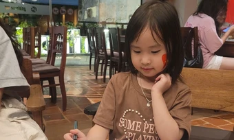Bác sĩ chỉ cách phòng cận thị cho trẻ - Báo TinVina