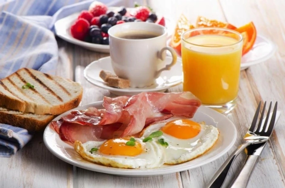 Bác sĩ chỉ ra sai lầm khi ăn sáng khiến bạn tăng cân vô độ
