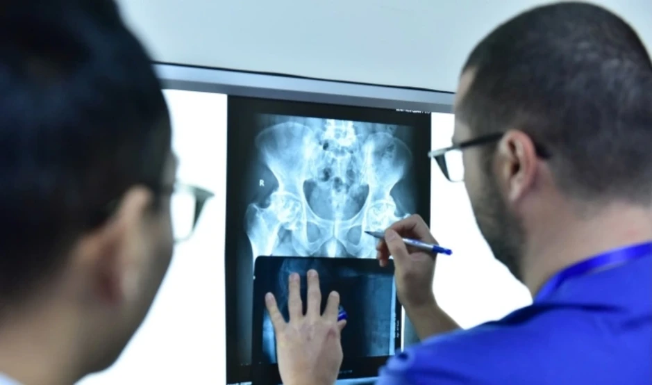 Bác sĩ dự báo ca thay khớp háng tăng trong 10 năm tới Bác sĩ dự báo ca thay khớp háng tăng trong 10 năm tới