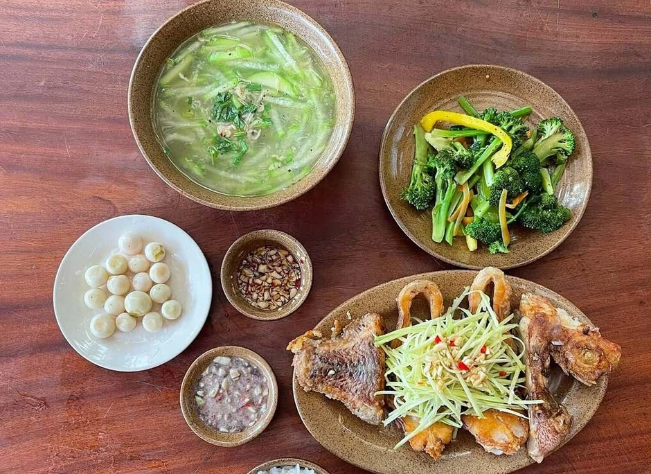 Bác sĩ gợi ý thực đơn với canh rau ít calo, giảm mỡ hiệu quả Bác sĩ gợi ý thực đơn với canh rau ít calo, giảm mỡ hiệu quả