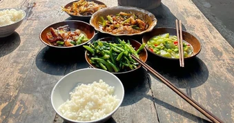 Bác sĩ nói tôi chỉ sống được 6 tháng vì ung thư não, nhưng tôi vẫn sống thêm 10 năm nhờ làm 3 việc!