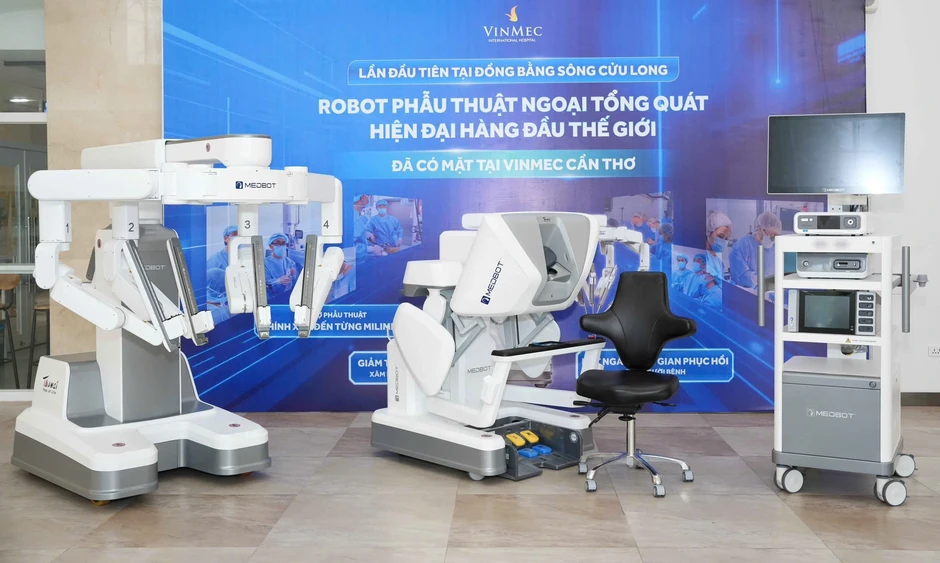 Bác sĩ phẫu thuật từ xa cho bệnh nhân cách hàng nghìn cây số Bác sĩ phẫu thuật từ xa cho bệnh nhân cách hàng nghìn cây số