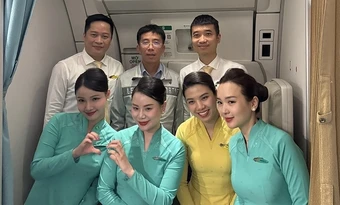 Bác sĩ trưởng khoa Đột quỵ cứu hành khách liệt mặt trên chuyến bay đi Pháp