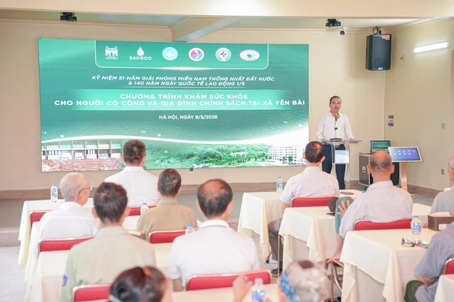Bác sĩ tuyến trung ương về xã khám miễn phí cho người có công Bác sĩ tuyến trung ương về xã khám miễn phí cho người có công