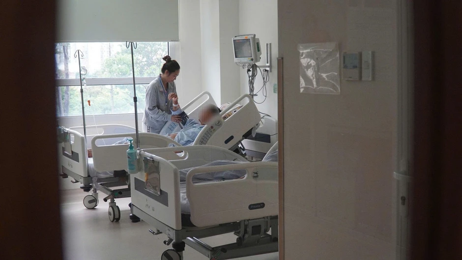 Bác sĩ Việt Nam cứu du khách Singapore thoát cơn đột quỵ trong gang tấc