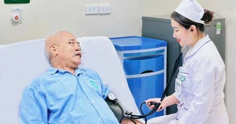 Bạch Mai đề xuất đưa điều dưỡng sang Đức tu nghiệp, lập trung tâm dưỡng lão