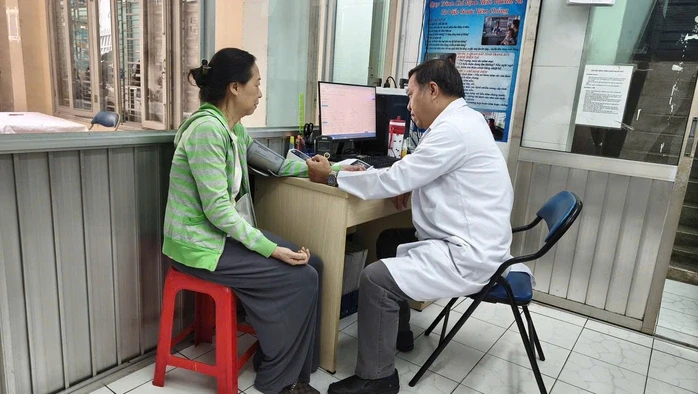 Bài dự thi cuộc thi viết "Người thầy thuốc trong tôi": Vị bác sĩ trong lòng dân Bài dự thi cuộc thi viết "Người thầy thuốc trong tôi": Vị bác sĩ trong lòng dân