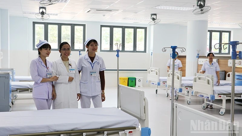 Bàn giao, đưa vào sử dụng công trình Khu điều trị kỹ thuật cao-Bệnh viện Đa khoa Quảng Nam