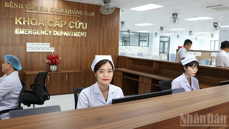 Bàn giao, đưa vào sử dụng công trình Khu điều trị kỹ thuật cao-Bệnh viện Đa khoa Quảng Nam