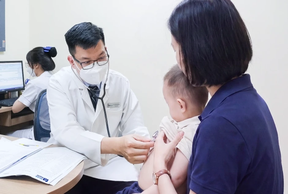 Ban tím - dấu hiệu viêm não mô cầu trở nặng - Báo TinVina