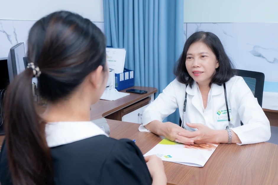 Bàng hoàng phát hiện ung thư di căn sau triệu chứng tưởng "bình thường" Bàng hoàng phát hiện ung thư di căn sau triệu chứng tưởng "bình thường"